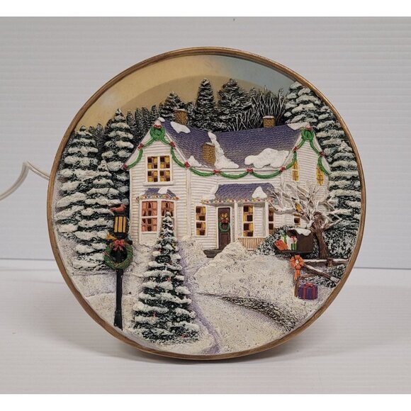 Night Light Three Dimensional Winter Scene Decorative Accent Lamp 6 3/4'' - Picture 1 of 5